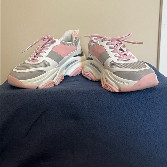 Steve Madden Pink and Gray Women's Sneakers - Picture 1 of 6